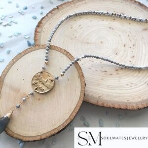 London necklace. Labradorite & gray Quartz necklace. Bronze necklace with bronze